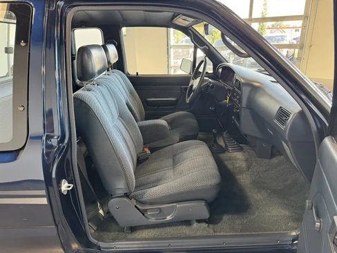 Used 1992 Toyota Pickup Deluxe image 16