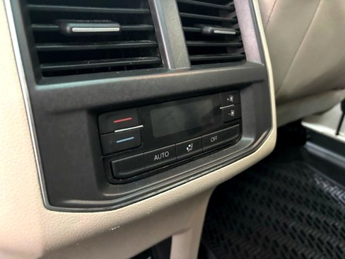 Used 2018 Volkswagen Atlas SEL image 29