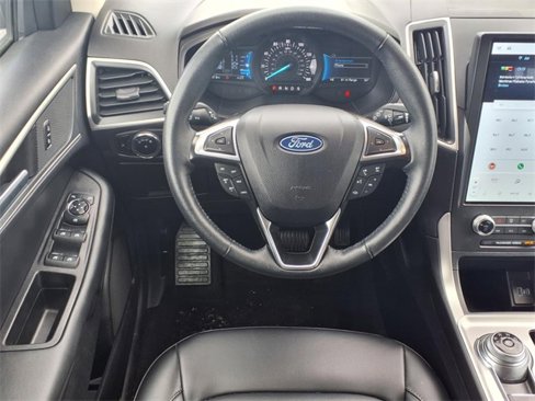 Used 2024 Ford Edge SEL image 25