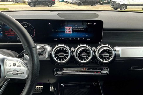 Used 2020 Mercedes-Benz GLB 250 image 6
