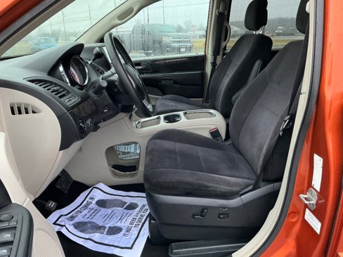 Used 2011 Dodge Grand Caravan Crew image 21
