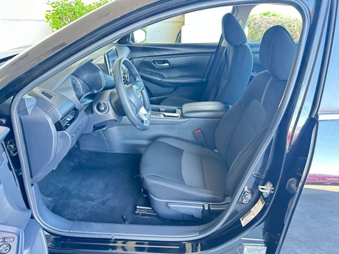 Used 2024 Nissan Sentra SV image 27
