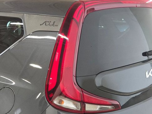Used 2022 Kia Soul LX w/ Technology Package image 13