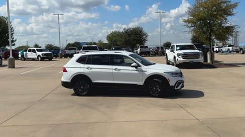Used 2024 Volkswagen Tiguan SE image 9