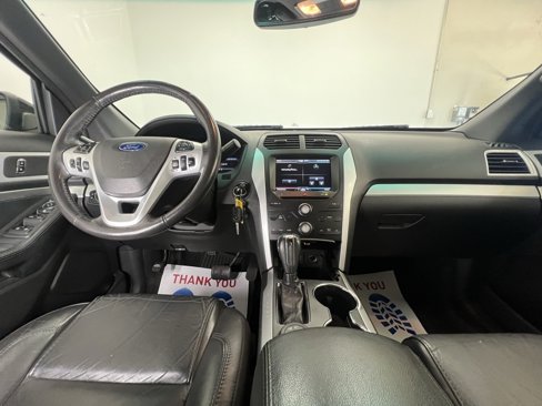 Used 2014 Ford Explorer XLT w/ Equipment Group 202A image 12