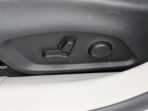 Used 2023 Jeep Compass Limited image 14