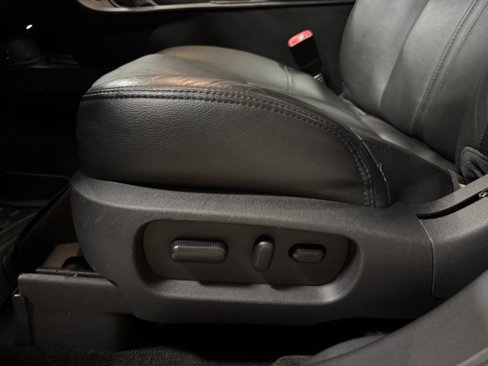Used 2015 Lincoln MKT AWD image 29