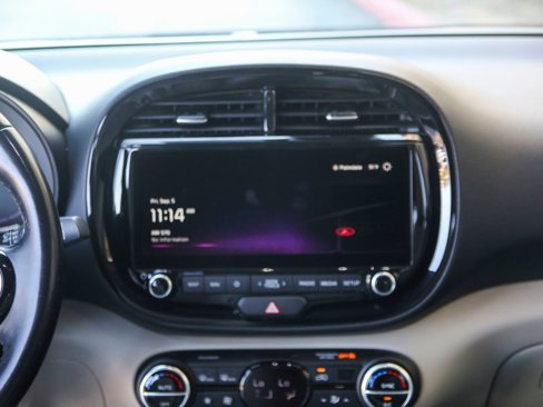 Used 2023 Kia Soul EX image 14