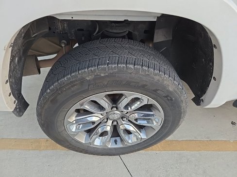 Used 2019 RAM 1500 Laramie w/ Sport Appearance Package image 9
