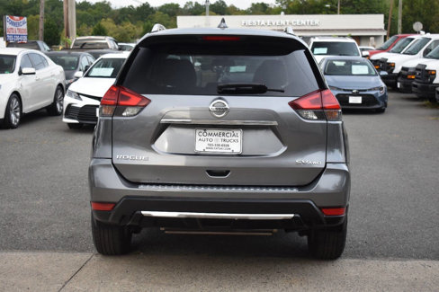 Used 2017 Nissan Rogue SV image 6