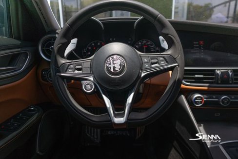 Used 2018 Alfa Romeo Giulia image 22
