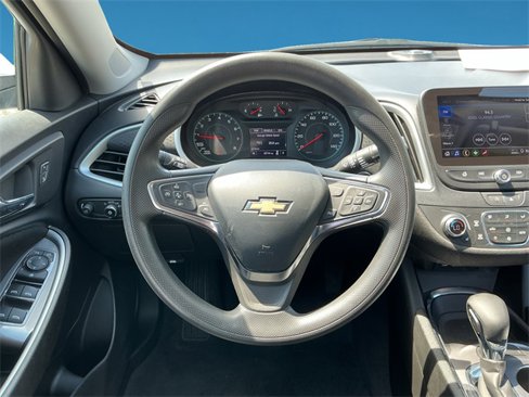 Used 2023 Chevrolet Malibu LT image 9