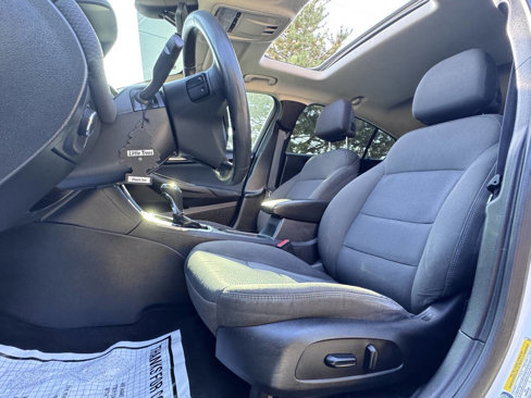 Used 2018 Chevrolet Cruze LT image 10