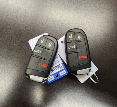 Used 2016 Dodge Challenger R/T Scat Pack w/ Leather Interior Group image 34