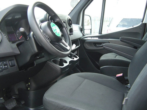 Used 2019 Freightliner Sprinter 2500 image 7