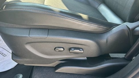 Used 2019 Chevrolet Trax LT w/ LT Convenience Package image 20