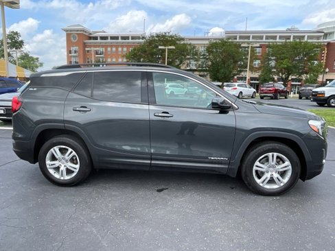 Used 2018 GMC Terrain SLE w/ Driver Convenience Package image 8