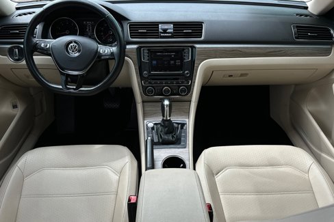 Used 2018 Volkswagen Passat 2.0T SE image 13