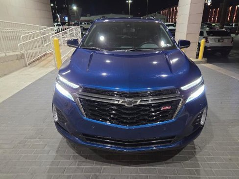 Used 2022 Chevrolet Equinox RS w/ Infotainment Package image 8