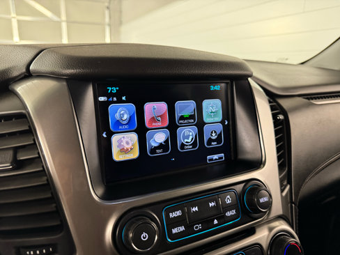 Used 2018 Chevrolet Suburban LS image 21