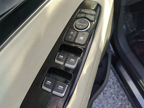 Used 2020 Kia Sorento SX image 19
