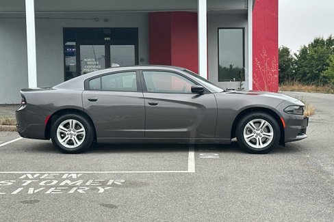 Used 2023 Dodge Charger SXT image 3