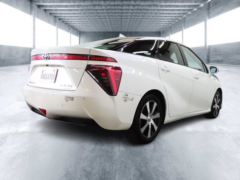Used 2017 Toyota Mirai image 3