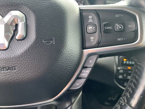 Used 2020 RAM 1500 Laramie image 26