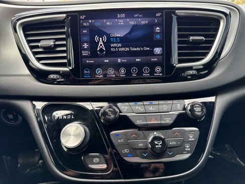 Certified 2019 Chrysler Pacifica Touring-L Plus w/ Advanced Safetytec Group image 23