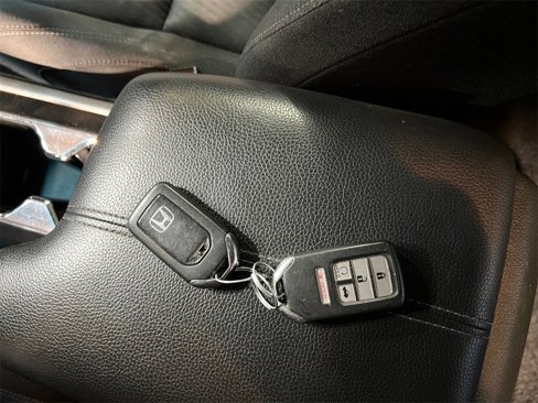 Used 2016 Honda Accord EX image 37
