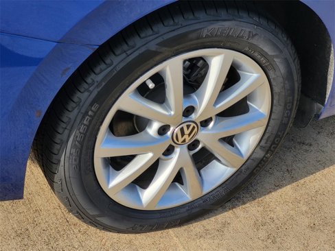 Used 2023 Volkswagen Jetta Sport image 8