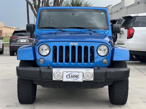 Used 2015 Jeep Wrangler Unlimited Sahara w/ Connectivity Group image 7