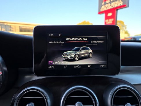 Used 2019 Mercedes-Benz GLC 300 4MATIC w/ Premium Package image 67