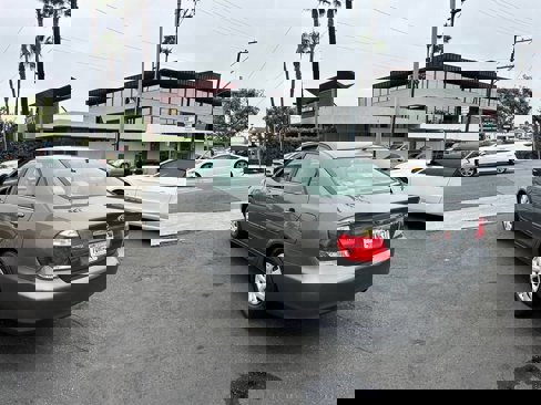 Used 2005 Toyota Camry LE image 4