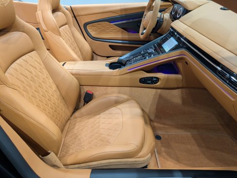 New 2025 Aston Martin DB12 Convertible image 19
