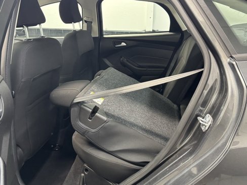Used 2017 Ford Focus SE image 31
