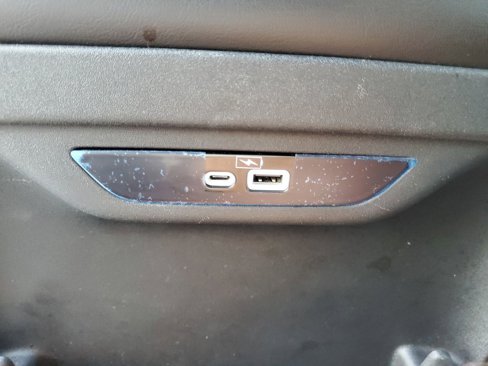 Used 2023 Chrysler Pacifica Limited image 18