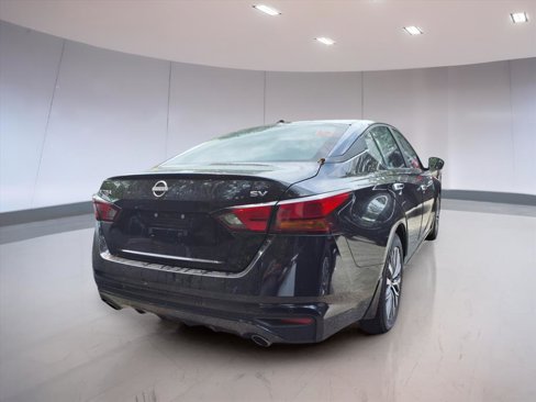 Used 2024 Nissan Altima 2.5 SV w/ SV Premium Package image 4