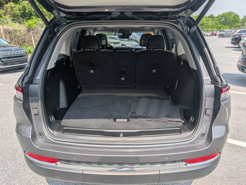 Used 2022 Jeep Grand Cherokee Limited 4xe image 7
