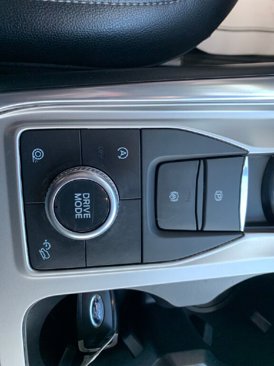 Used 2020 Ford Explorer XLT w/ Equipment Group 202A image 39