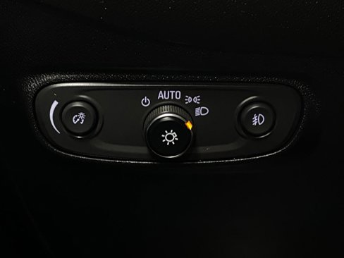 Used 2018 Chevrolet Equinox Premier image 15