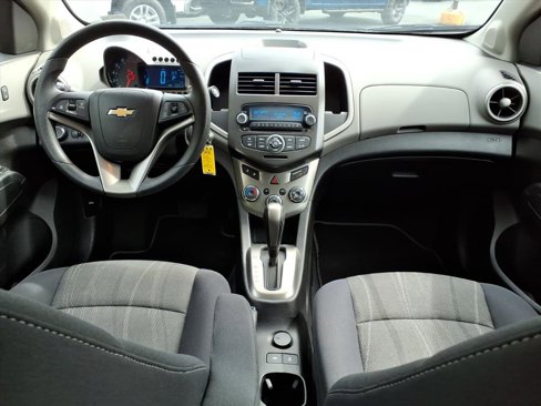Used 2015 Chevrolet Sonic LT image 7