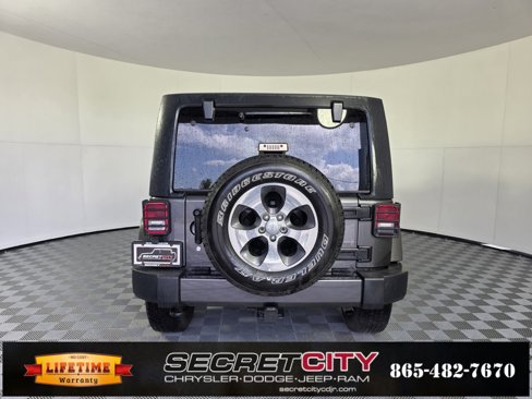 Used 2018 Jeep Wrangler Unlimited Sahara image 6