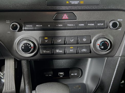 Used 2020 Kia Sportage LX image 24