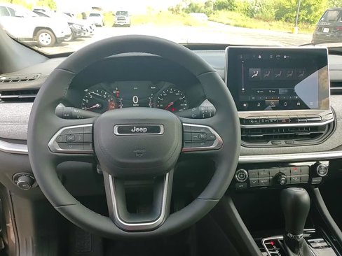 Used 2024 Jeep Compass Latitude w/ Altitude Special Edition image 22