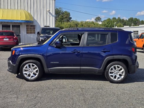 Used 2018 Jeep Renegade Latitude image 23