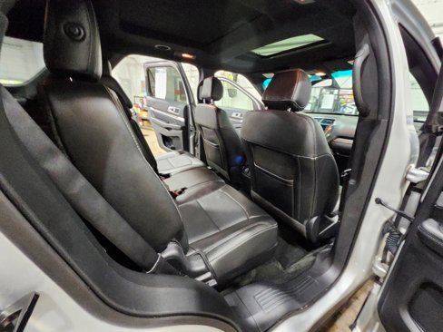 Used 2016 Ford Explorer Limited w/ Equipment Group 301A image 11