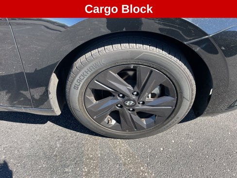 Used 2023 Hyundai Elantra SEL w/ Cargo Package image 14