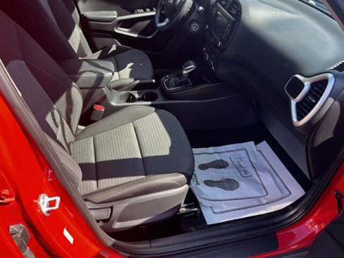 Used 2020 Kia Soul S image 12