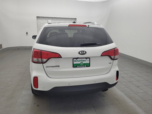 Used 2015 Kia Sorento LX image 6